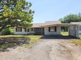 508 E Khoury Ln, Konawa, OK 74849