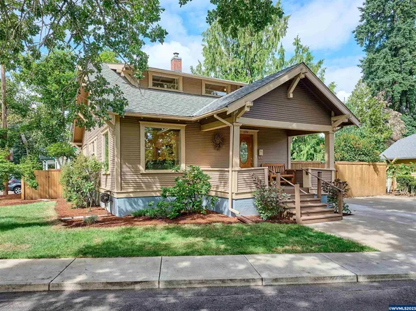 170 Fiske St, Silverton, OR 97381