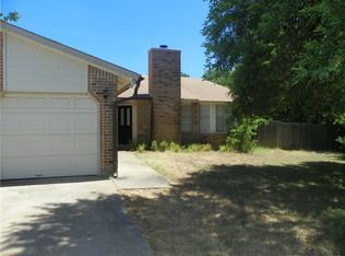 2002 Courtney St #B, Austin, TX 78745