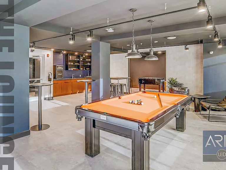 4135 University Ave NW — Photo 11