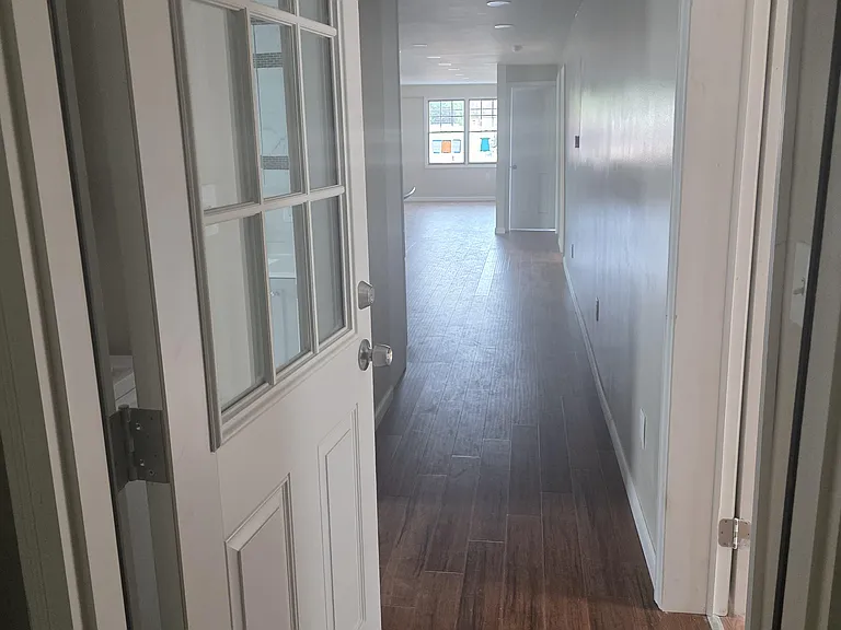 2641 Broadway #2 — Photo 10