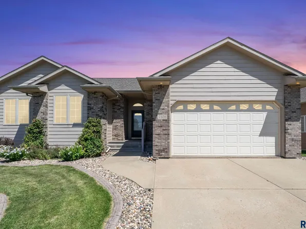 7408 W 58th St, Sioux Falls, SD 57106
