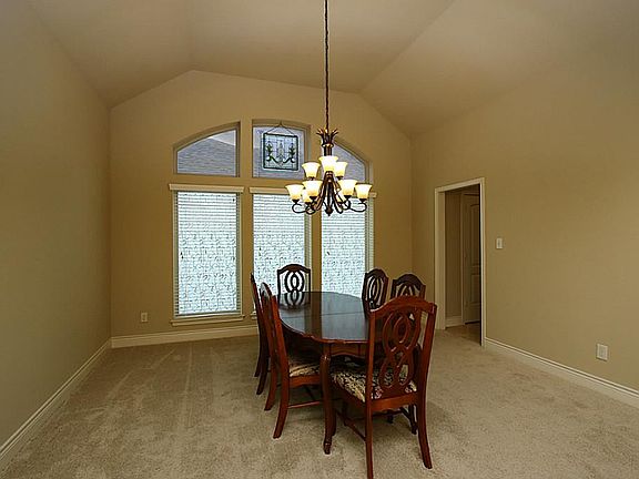 5th image of 115 Forest Heights Ln