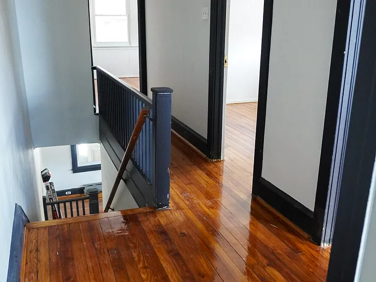 427 Custer Ave — Photo 11