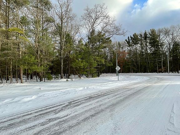 3rd image of 1 Angelwood Dr