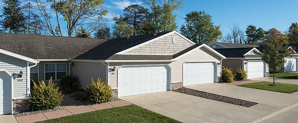 Apartments with Attached Garages