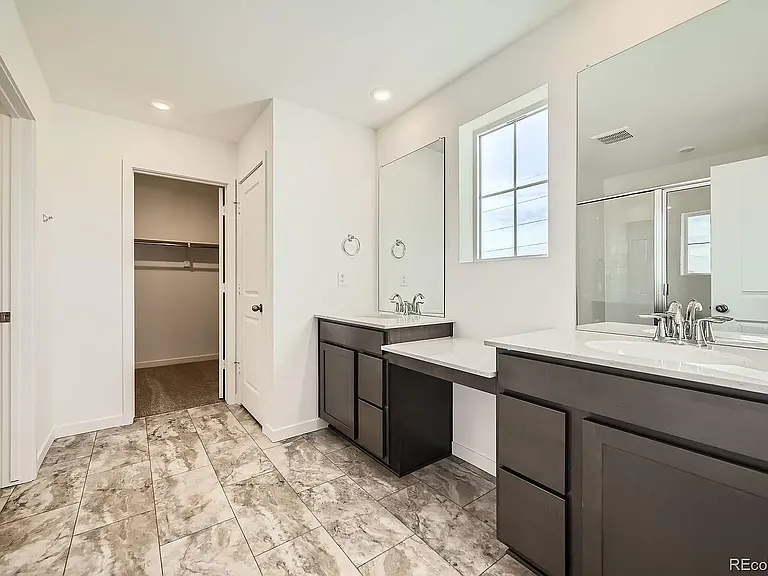 4858 Astor Pl — Photo 7