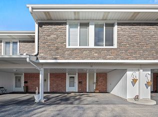 11 Cour Deauville, Palos Hills, IL 60465