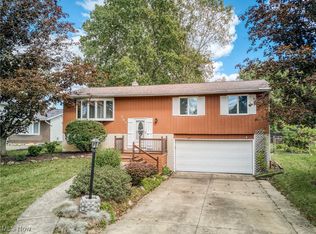 393 Delaware Dr, Brunswick, OH 44212