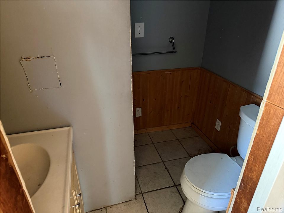 909 Pine St, photo 13