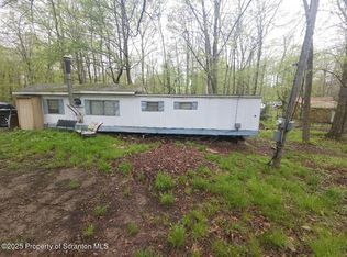 30 Bent Bow Path, Gouldsboro, PA 18424