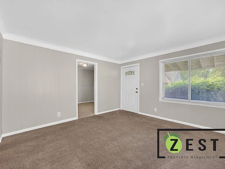 8262 Rosemont Ave — Photo 2