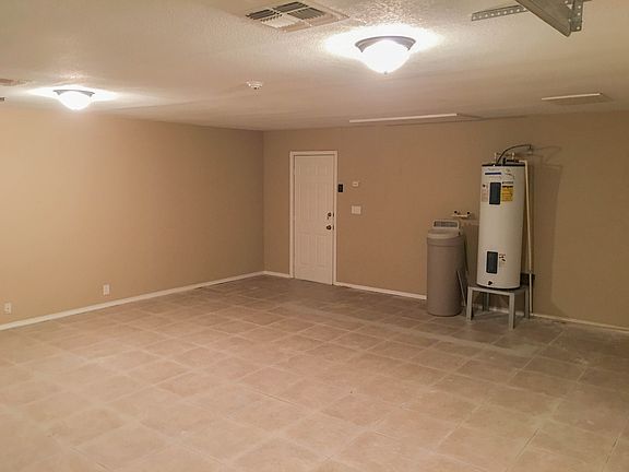 5th image of 3405 Oakmont Dr