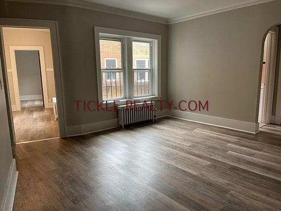 2nd image of 15 Harwood St #15