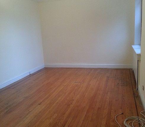 2nd image of 3553 82nd St APT 6D