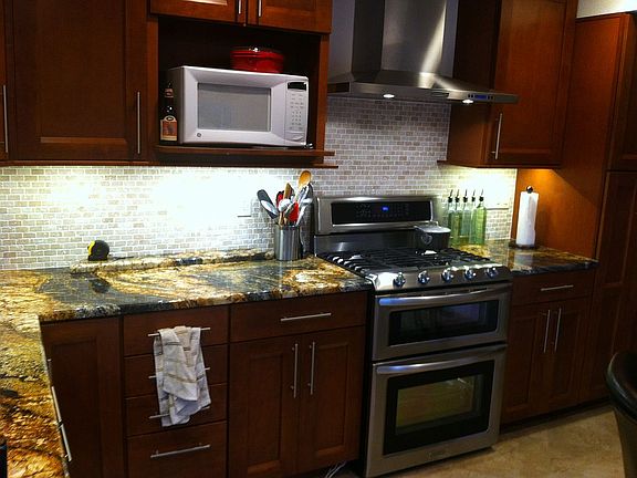 3rd image of 4649 Chancellor Cir NE