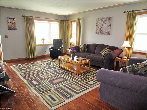 5th image of 3343 Oakdale Ave