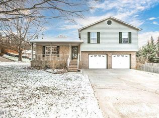 5900 Antigua Ln, Knoxville, TN 37921