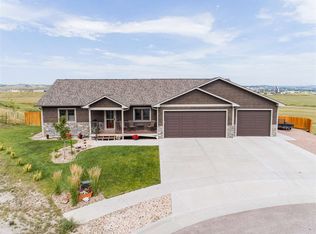 2703 Cakebread Ct, Rapid City, SD 57703