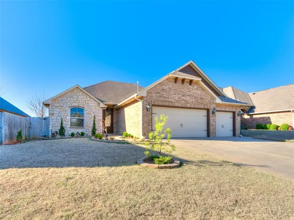 720 NE 23rd St, Moore, OK 73160