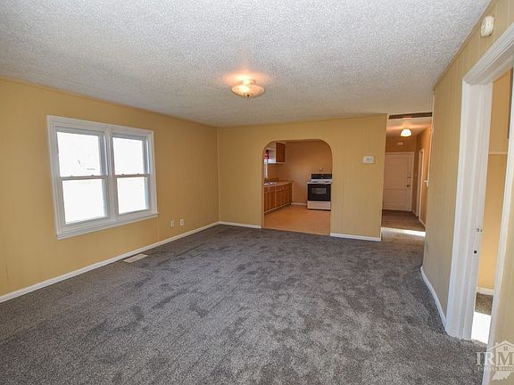 4th image of 3701 E Cromer Ave