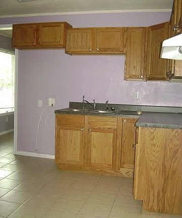 5th image of 2826 Gladstone Dr