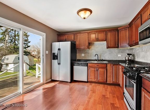 3rd image of 7270 Rosewood St