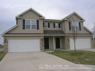 1927 S Arrowhead Ct, Independence, MO 64057