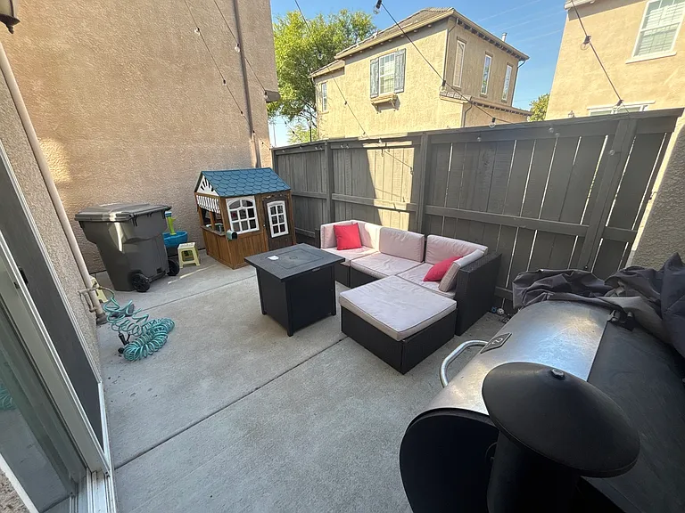 95 Talmont Cir — Photo 20