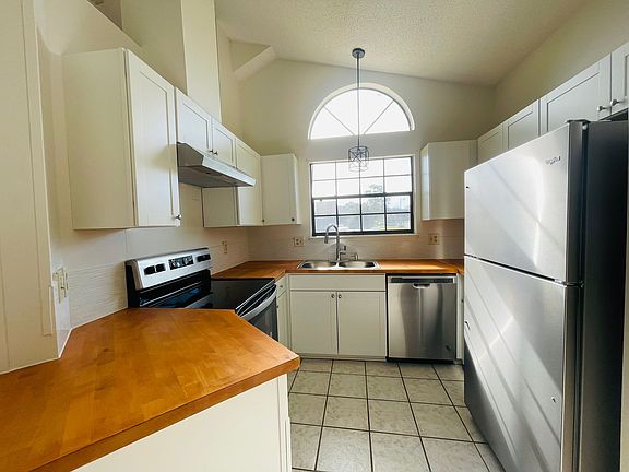 2nd image of 1265 Montecello Dr