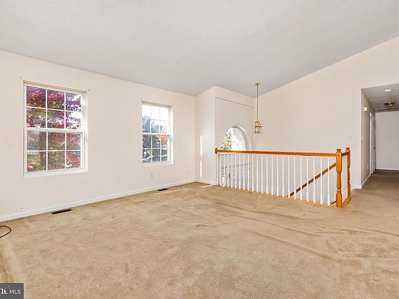 4th image of 204 Goldenrod Rd