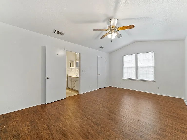615 Burwood Ln — Photo 26