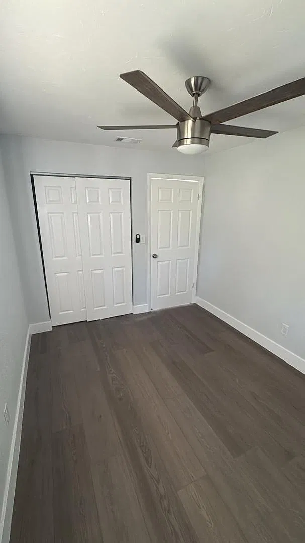 836 SW 64th Ter - UNIT D — Photo 3
