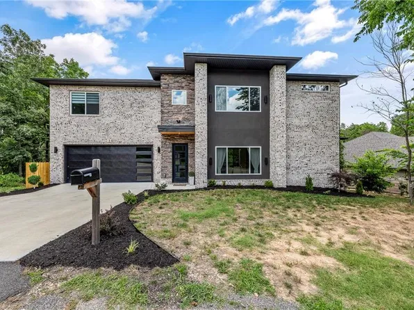 3 Reba Ln, Bella Vista, AR 72715