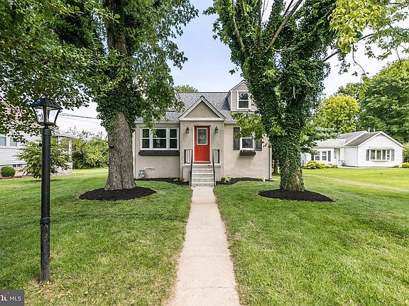2nd image of 8707 Baker Ave