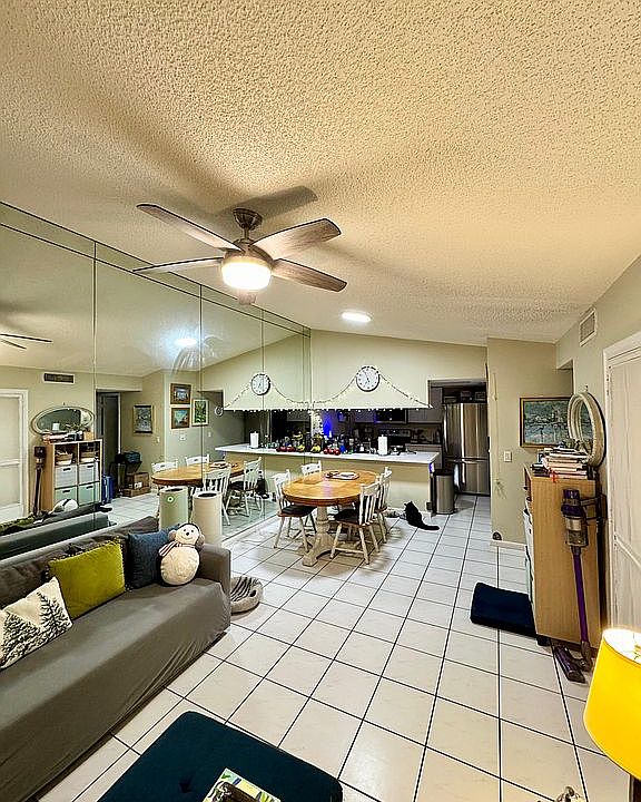 1st image of 519 Waterside Dr