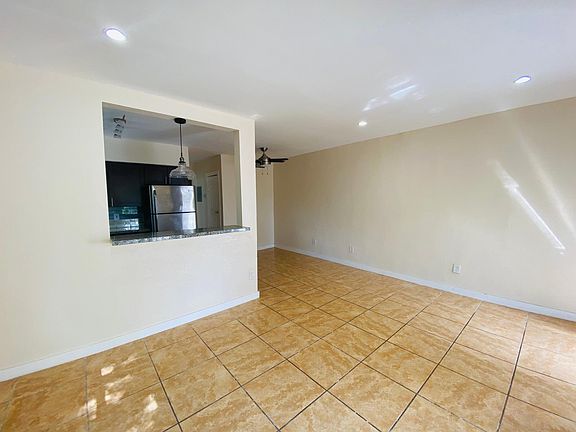 4th image of 523 NE 62nd St #1