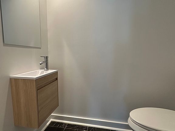 5th image of 1844 N Front St #2F