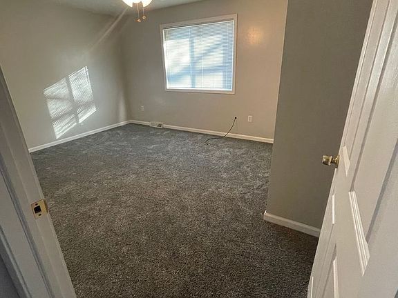 5th image of 2216 Ledyard St