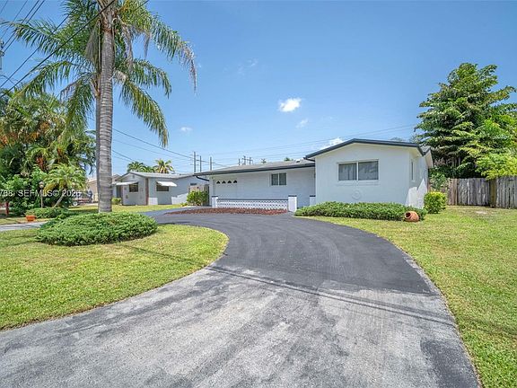 4th image of 4448 SW 37th Ave