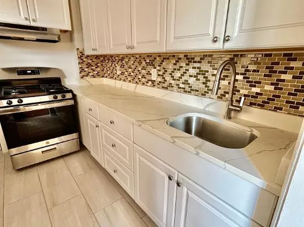 1210 West Blvd APT 101, Cleveland, OH 44102