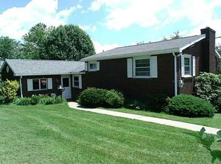 210 Scooby Ln, Greensburg, PA 15601