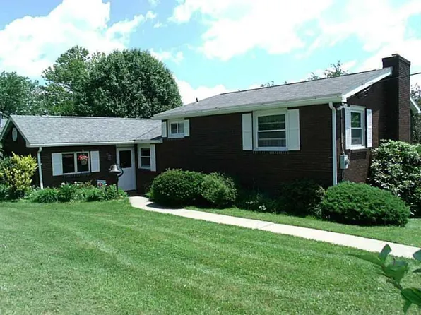 210 Scooby Ln, Greensburg, PA 15601