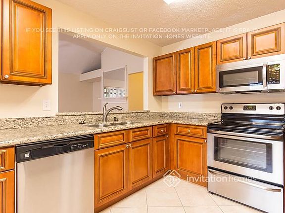 5th image of 1903 Firethorn Ct