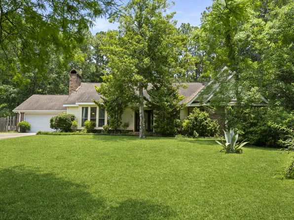 70 Poplar Dr, Hattiesburg, MS 39402