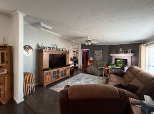 1889 Salida St, Aurora, CO 80011