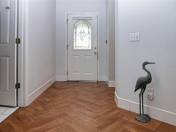 5th image of 2503 RUNNINGBROOKE WAY