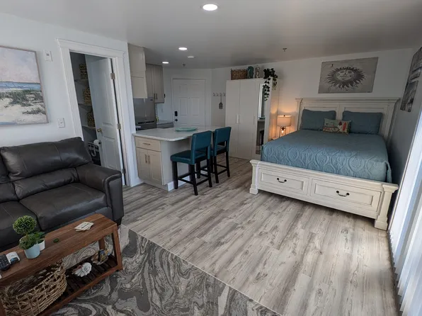 (undisclosed Address), Hampton, NH 03842