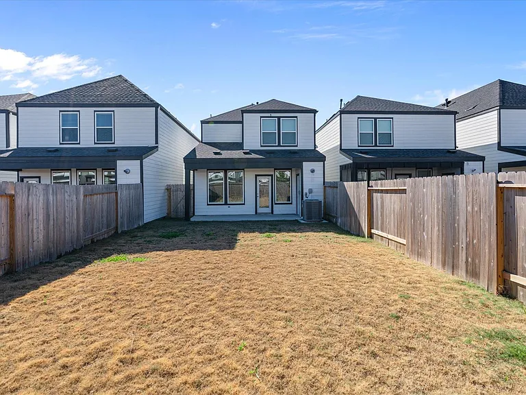 3215 Rainwood Gate Dr — Photo 11