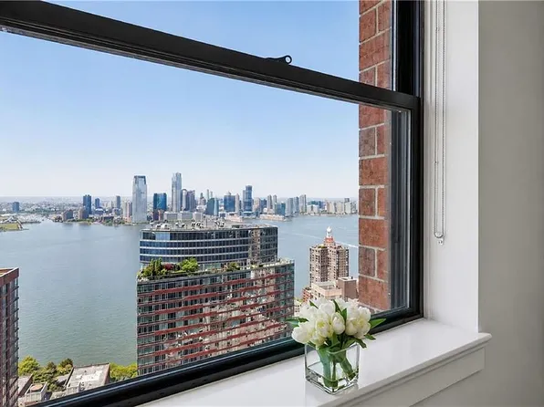 20 West St APT 40A, New York, NY 10004